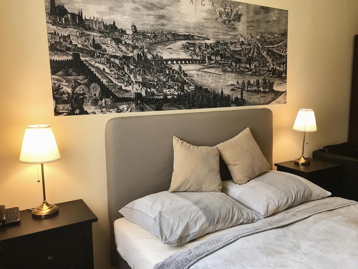 Light Rooms Прага Экстерьер фото