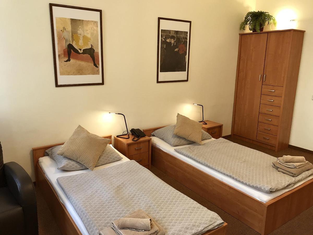 Light Rooms Прага Экстерьер фото