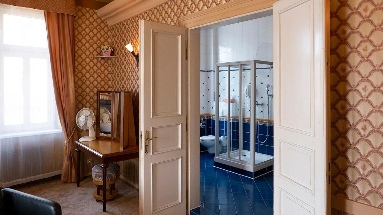 Light Rooms Прага Экстерьер фото